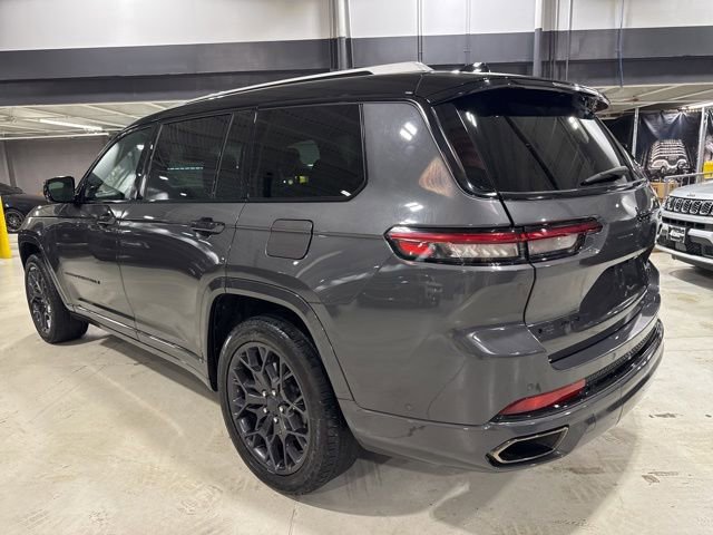 Used 2023 Jeep Grand Cherokee L Summit w/ High Altitude Package image 18