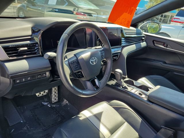 Used 2025 Toyota Camry SE w/ Convenience Package image 10