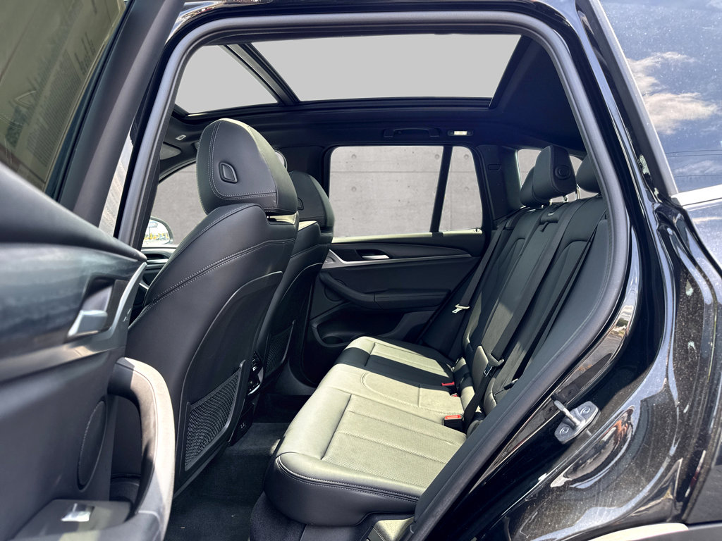 Used 2023 BMW X3 xDrive30i w/ Convenience Package w/ZPA AWD/4WD image 9