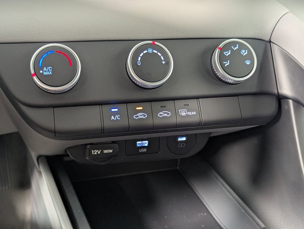 New 2026 Hyundai Elantra SE FWD image 19