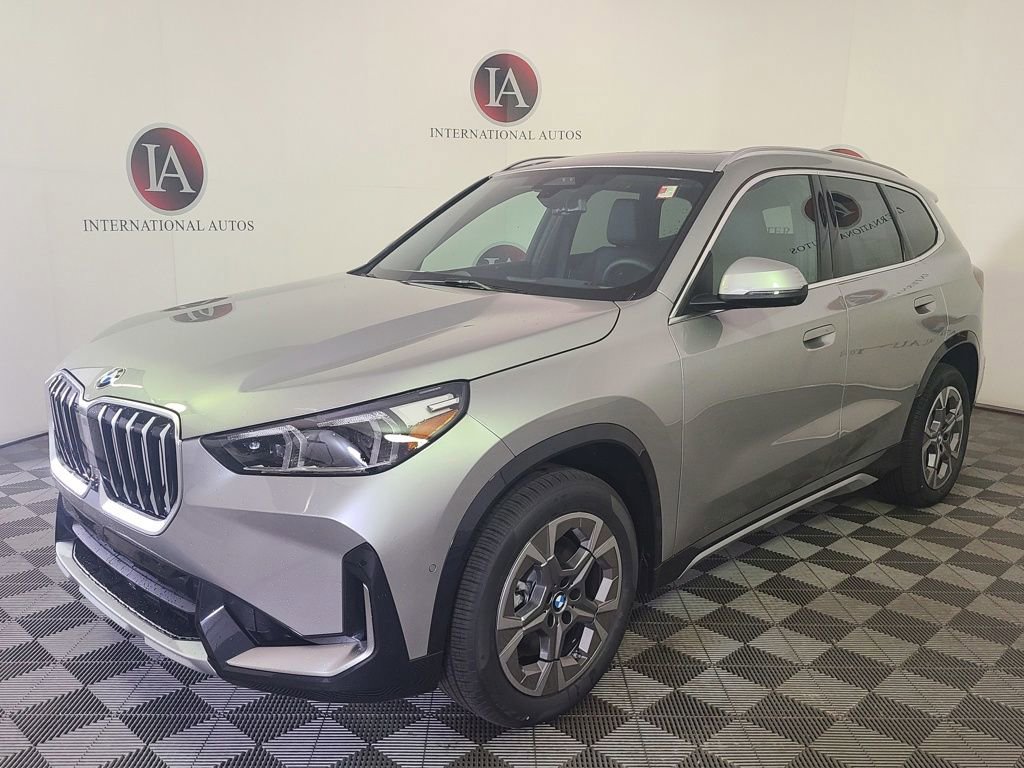 New 2025 BMW X1 xDrive28i w/ Premium Package image 3