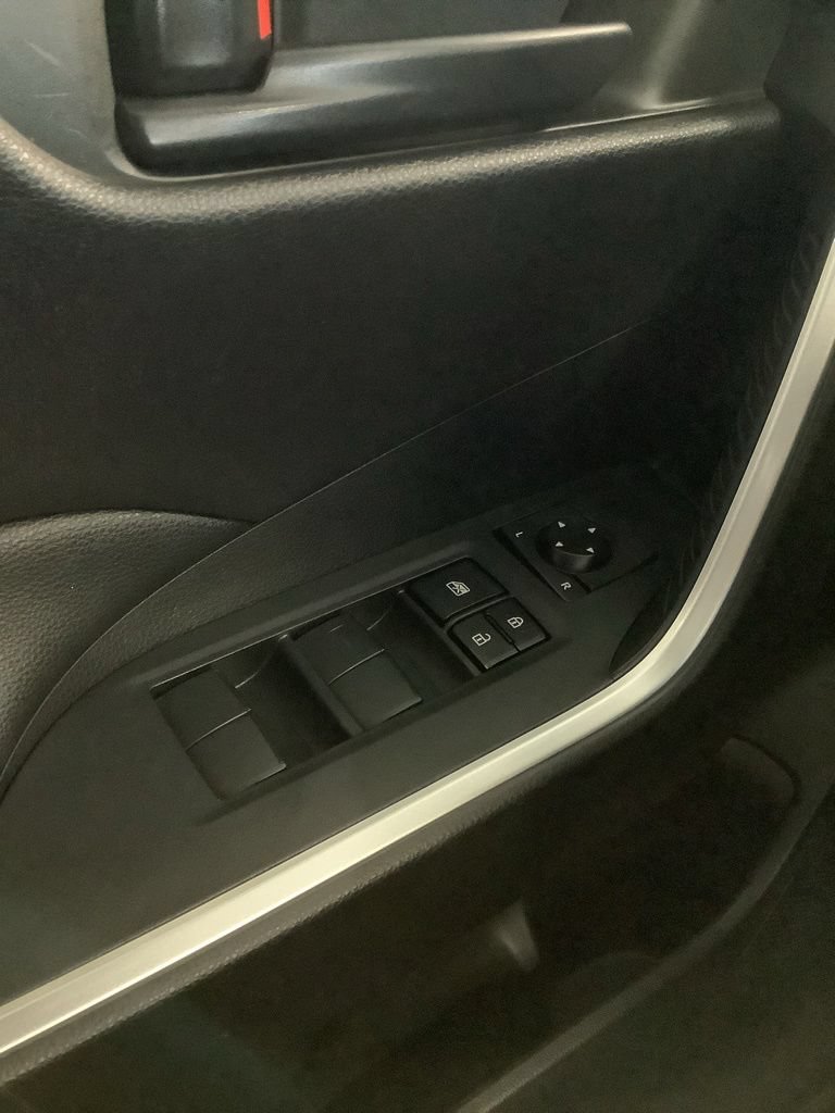 Used 2020 Toyota RAV4 LE w/ All Weather Liner Package AWD/4WD image 19