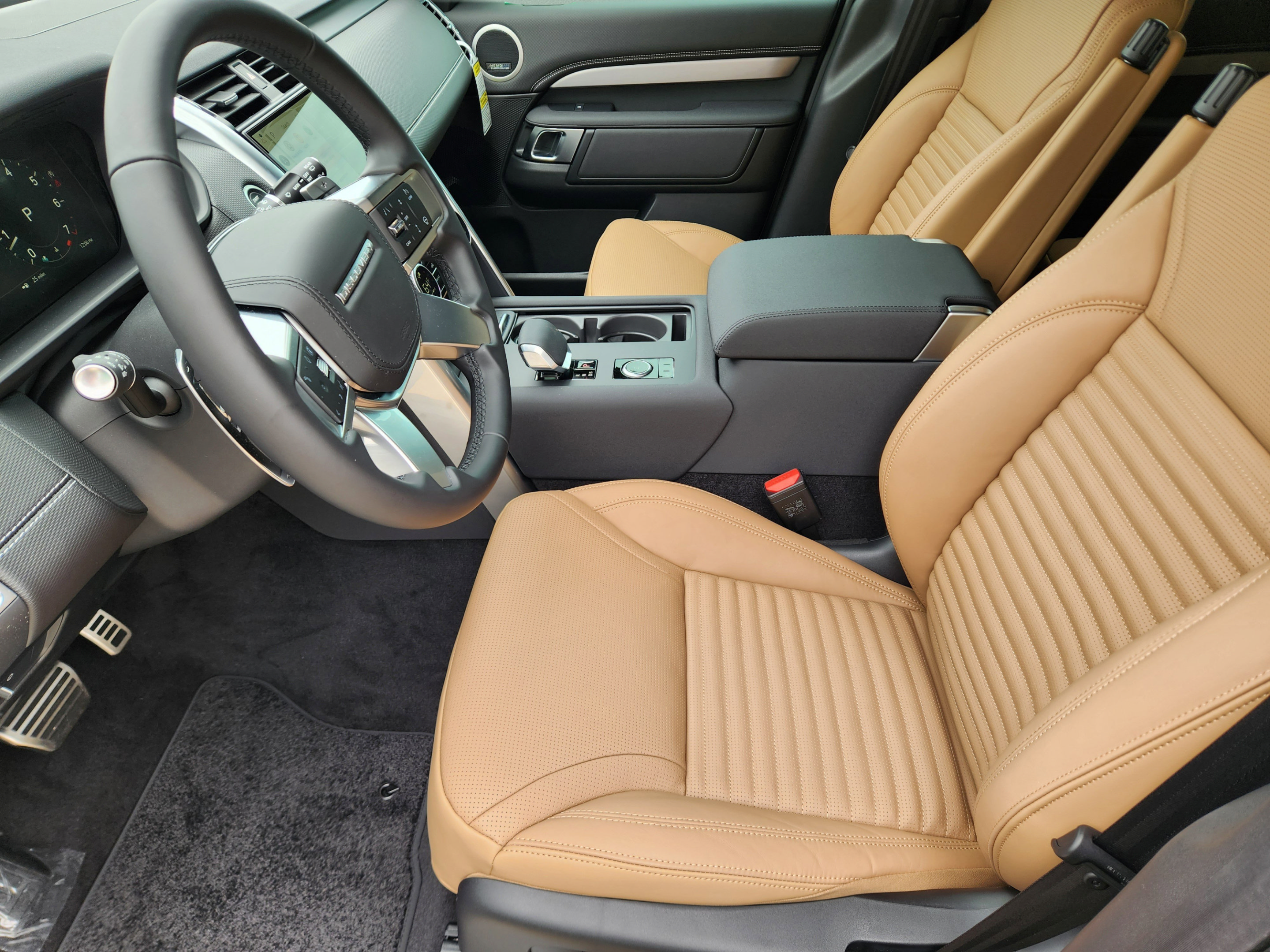 New 2026 Land Rover Discovery Limited Edition AWD/4WD image 8