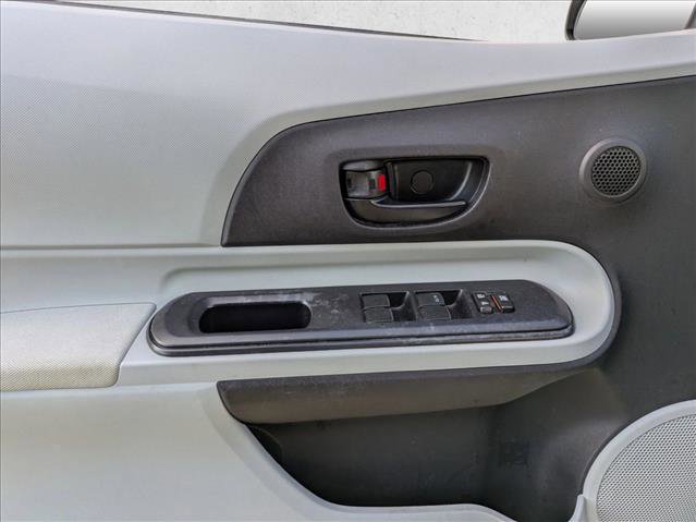 Used 2013 Toyota Prius C One image 9