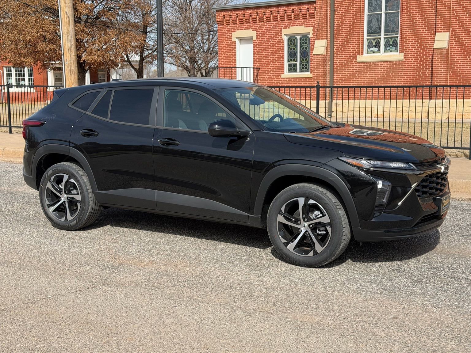 New 2026 Chevrolet Trax RS image 2