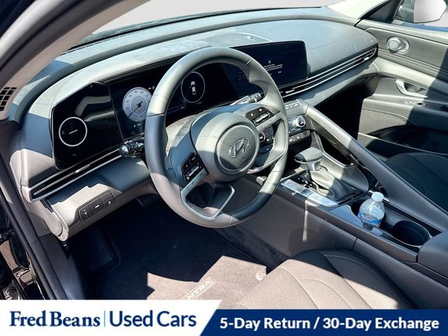 Used 2023 Hyundai Elantra SEL w/ Convenience Package image 11