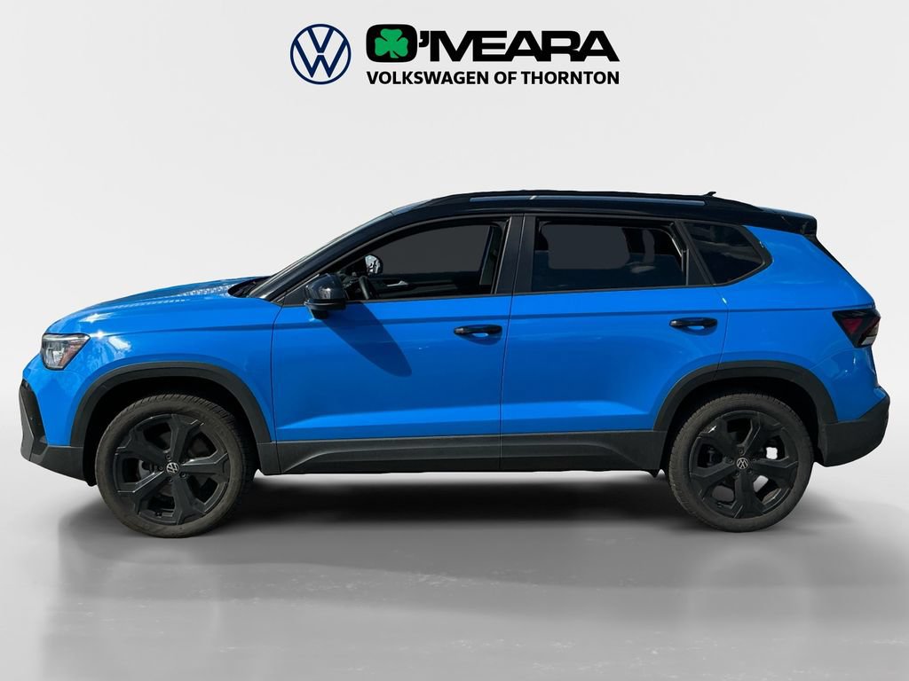Used 2025 Volkswagen Taos SE AWD/4WD image 2