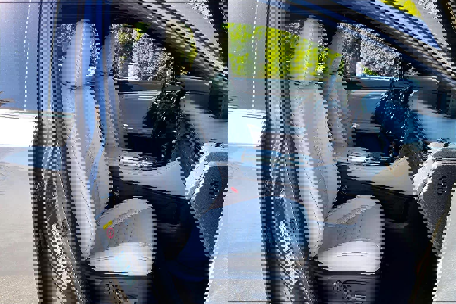 Used 2016 Lexus RX 450h F Sport w/ Cold Weather Package image 8