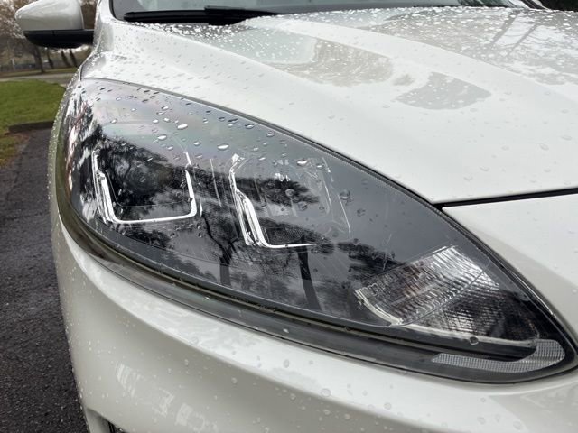 Used 2022 Ford Escape SEL image 9