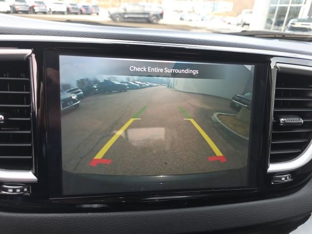 Used 2024 Chrysler Pacifica Touring-L image 32