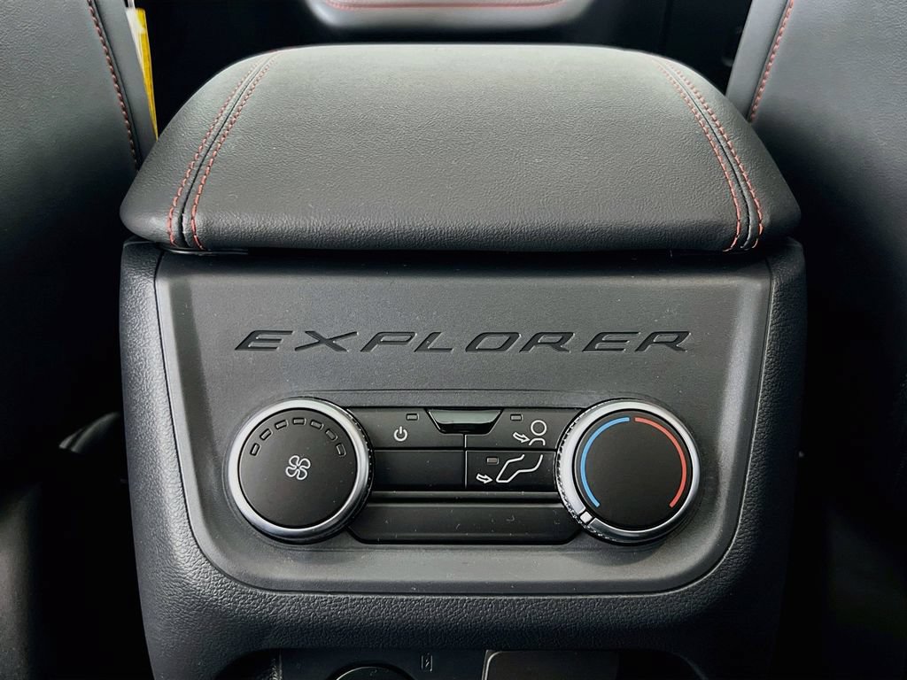 New 2026 Ford Explorer ST-Line AWD/4WD image 31