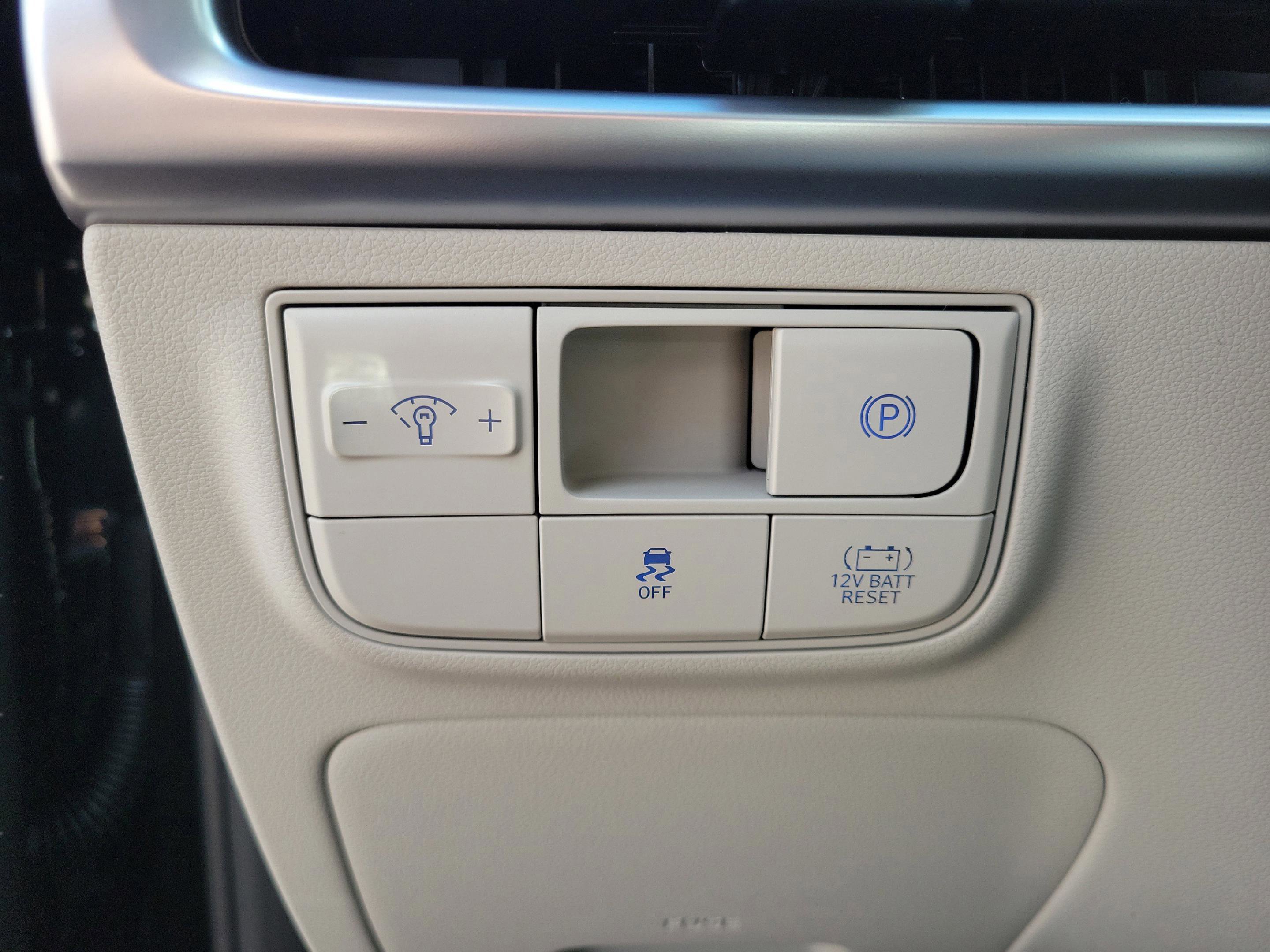 New 2026 Hyundai Tucson Blue SE image 15