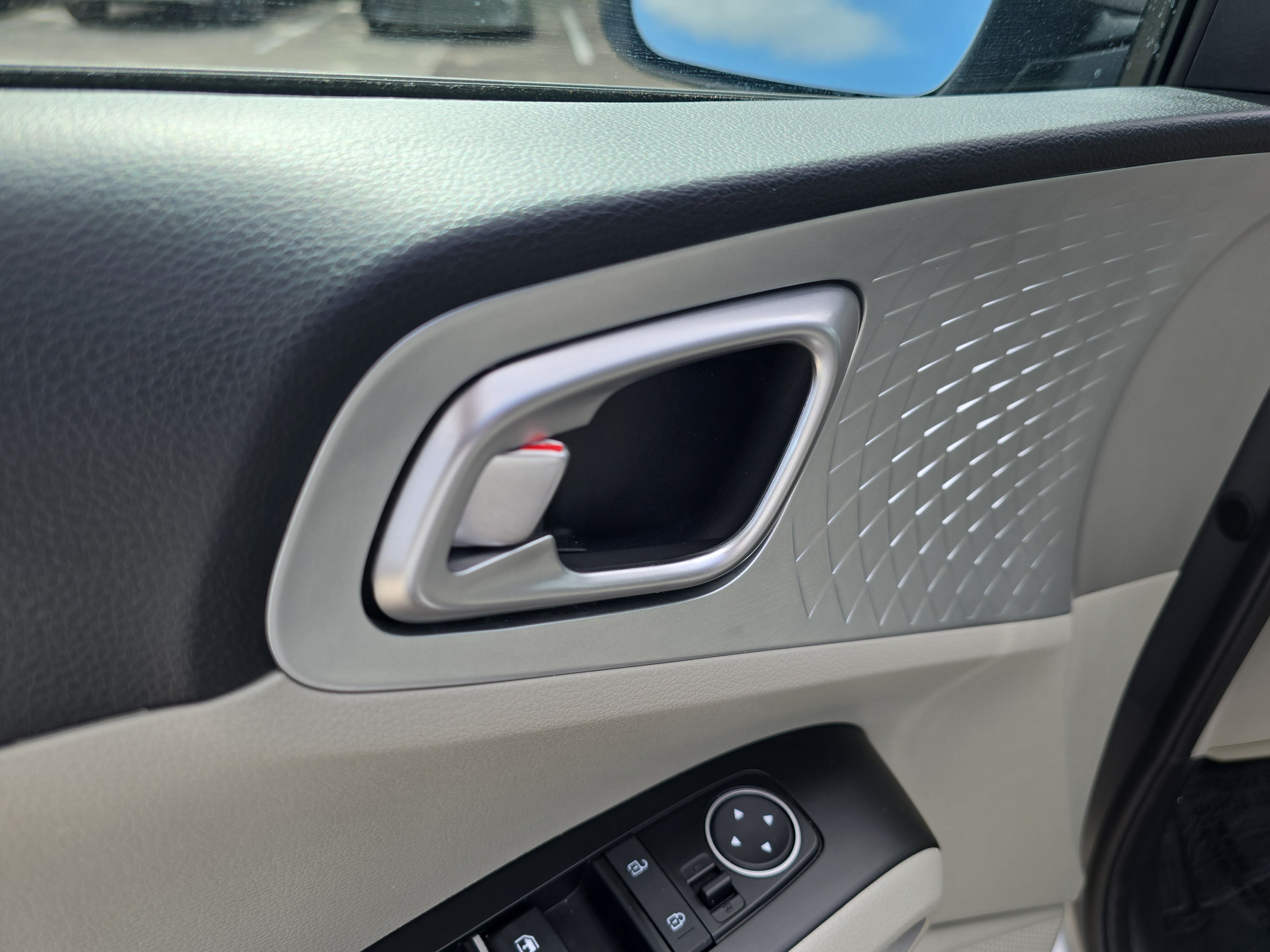 Certified 2025 Kia Soul LX w/ LX Technology Package FWD image 18