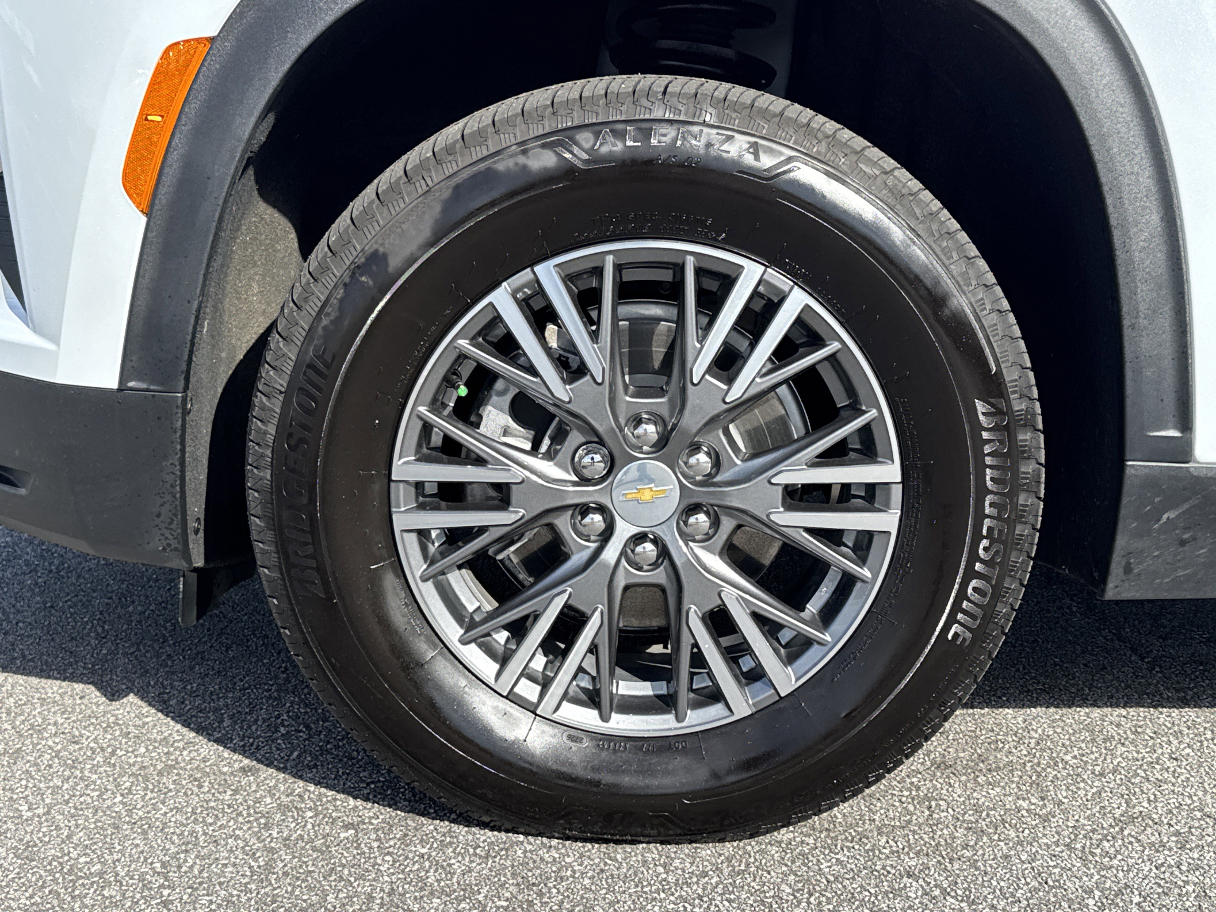 Used 2026 Chevrolet Traverse LT w/ Driver Confidence Package image 13