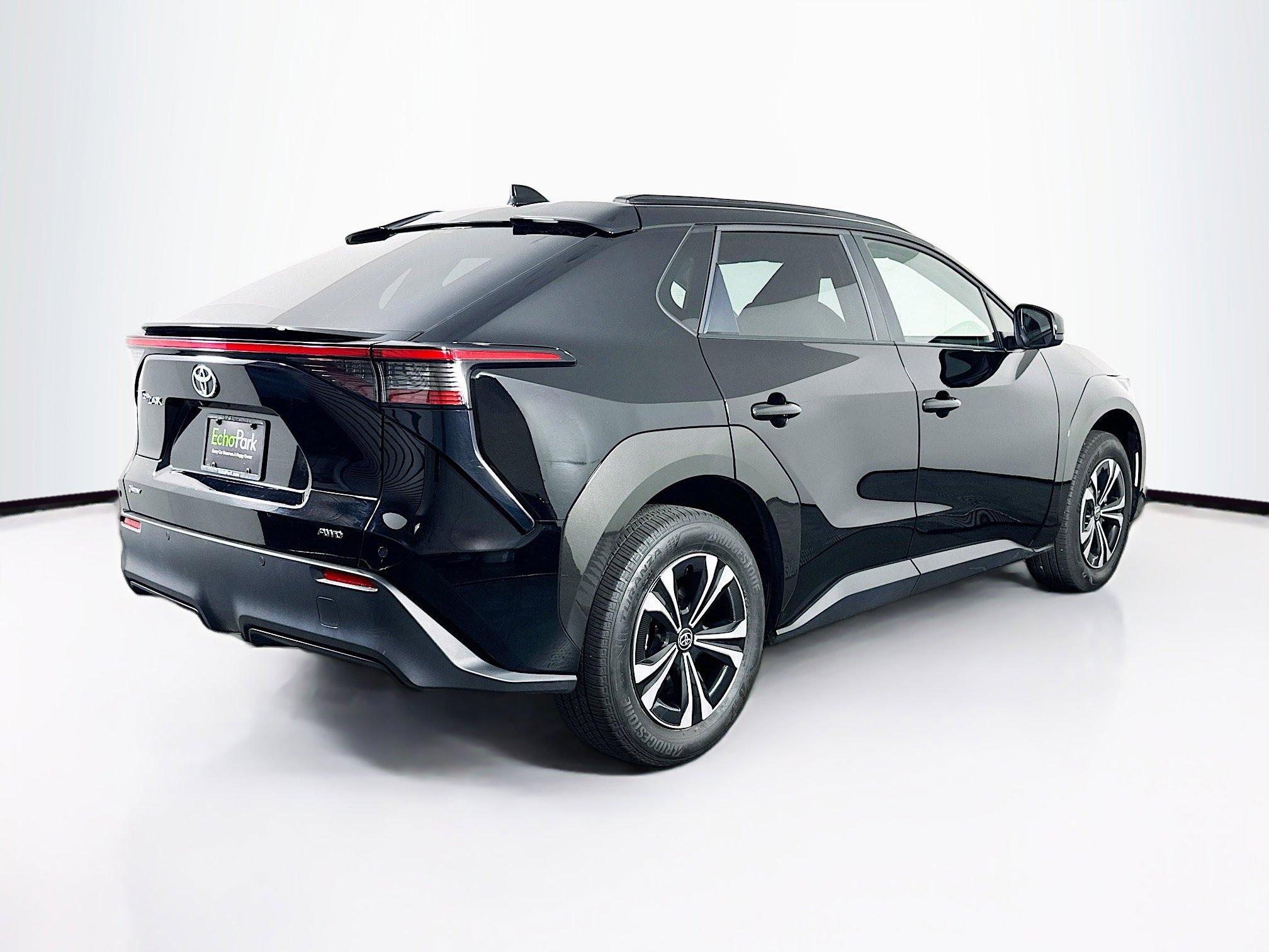 Used 2025 Toyota bZ4X AWD w/ Weather Package image 9