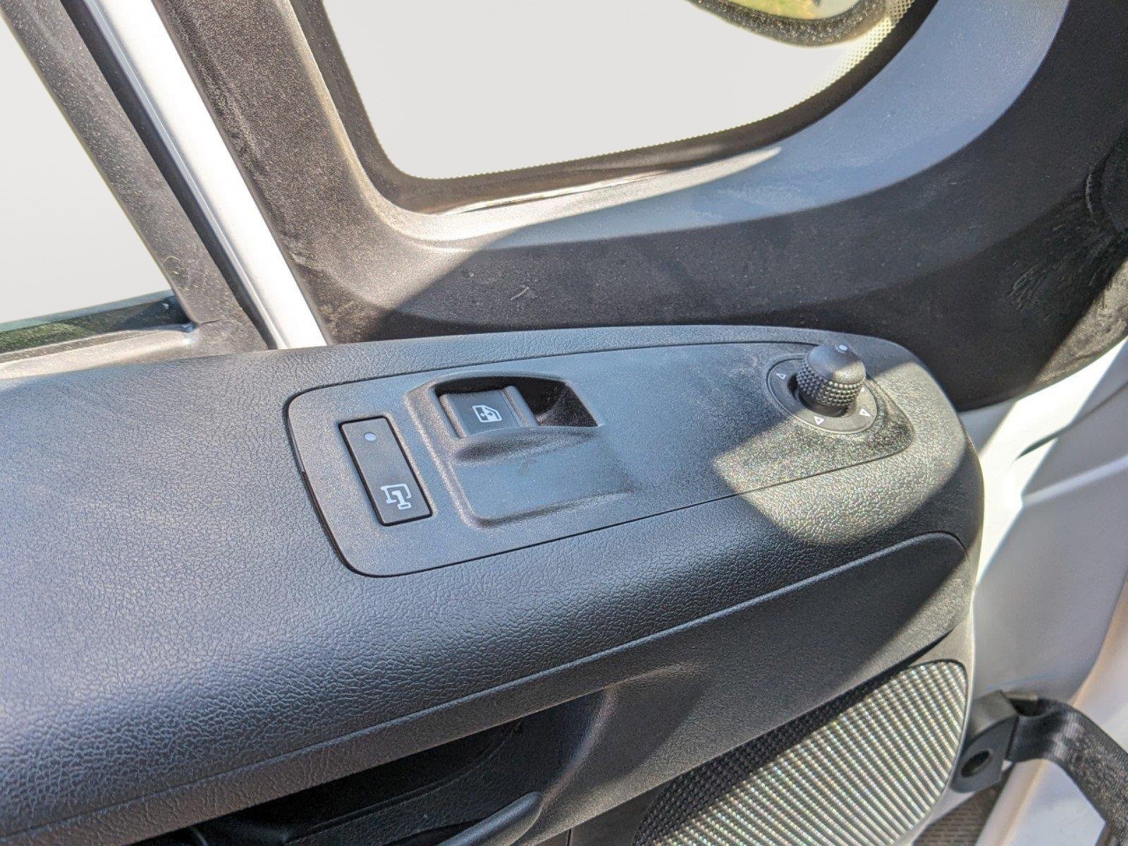 New 2024 RAM ProMaster 3500 w/ Delivery Van Package FWD image 15