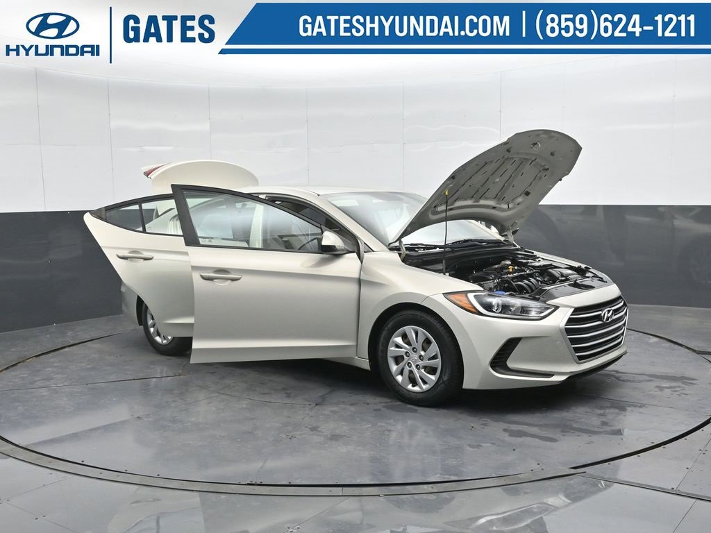 Used 2017 Hyundai Elantra SE w/ Cargo Package image 55