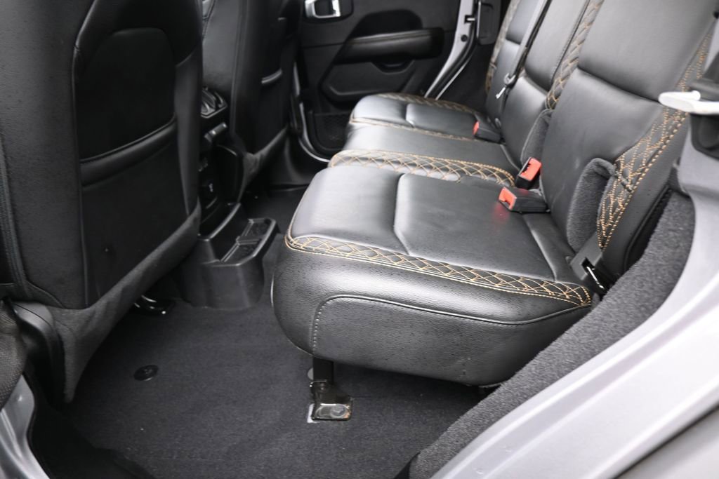 Used 2021 Jeep Wrangler Unlimited Sahara AWD/4WD image 33
