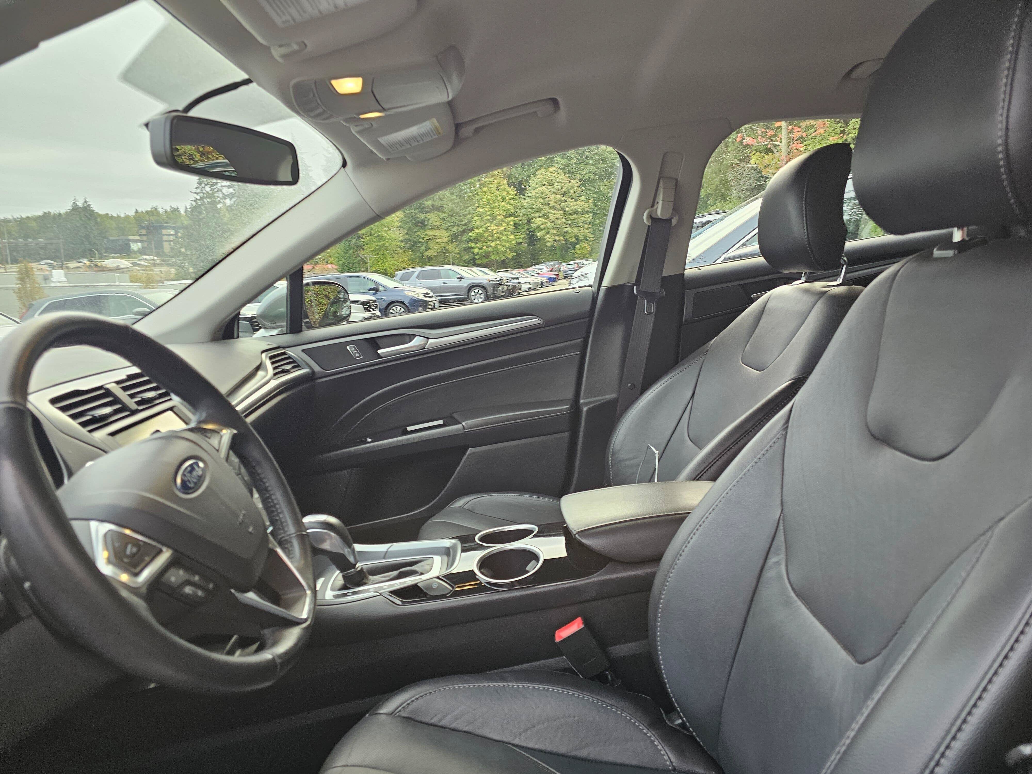 Used 2014 Ford Fusion Titanium FWD image 24