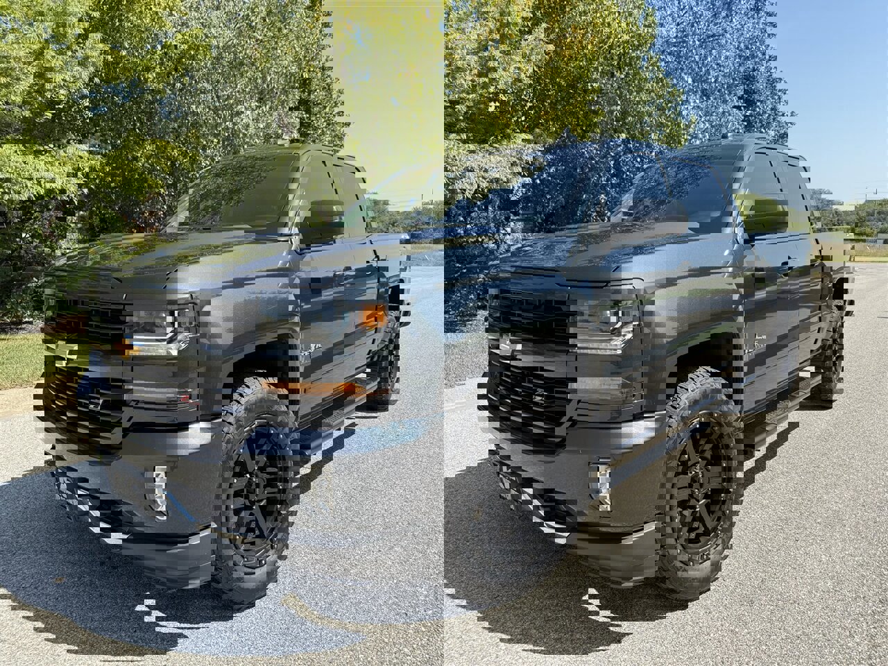 Used 2018 Chevrolet Silverado 1500 LT w/ Texas Edition image 1