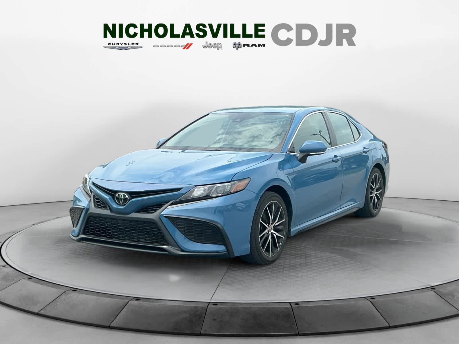 Used 2024 Toyota Camry SE w/ Cold Weather Package