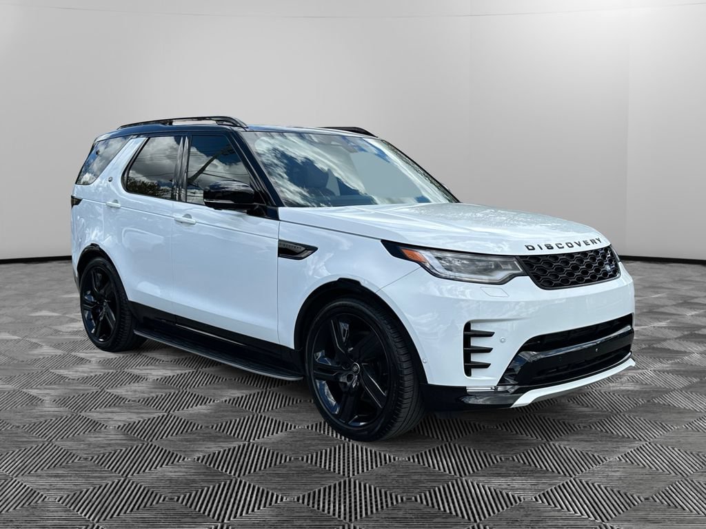 Used 2024 Land Rover Discovery Dynamic SE AWD/4WD image 7