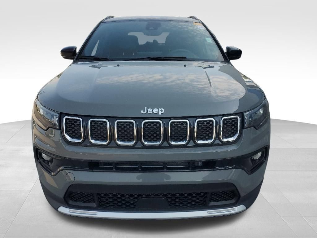 Used 2023 Jeep Compass Limited AWD/4WD image 11