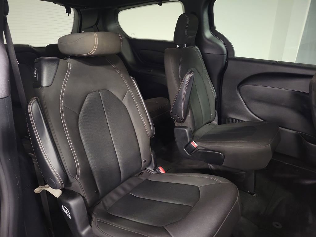 Used 2019 Chrysler Pacifica Touring Plus w/ S Appearance Package image 23