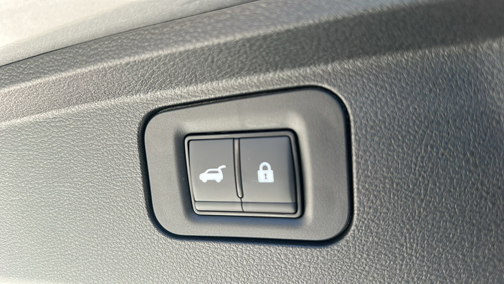 New 2026 Nissan Armada PRO-4X w/ Captain's Chari Seat Package AWD/4WD image 30