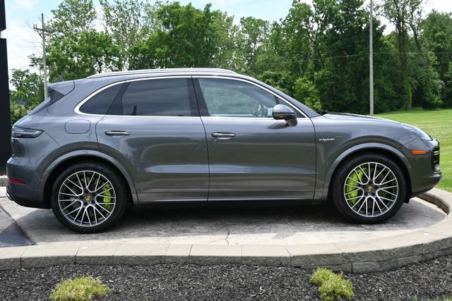 Used 2021 Porsche Cayenne Turbo S AWD/4WD image 4