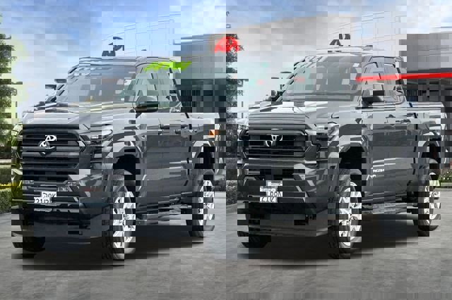 Used 2025 Toyota Tacoma SR5 image 9