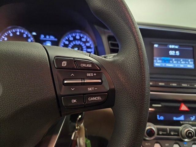 Used 2020 Hyundai Elantra SE FWD image 21