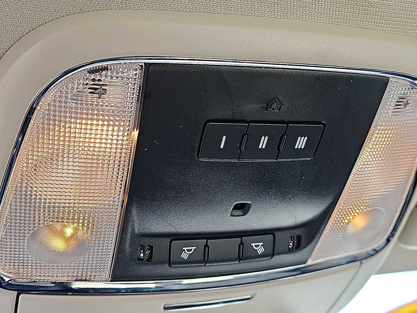 Used 2023 Chrysler 300 Touring L w/ Comfort Group image 26