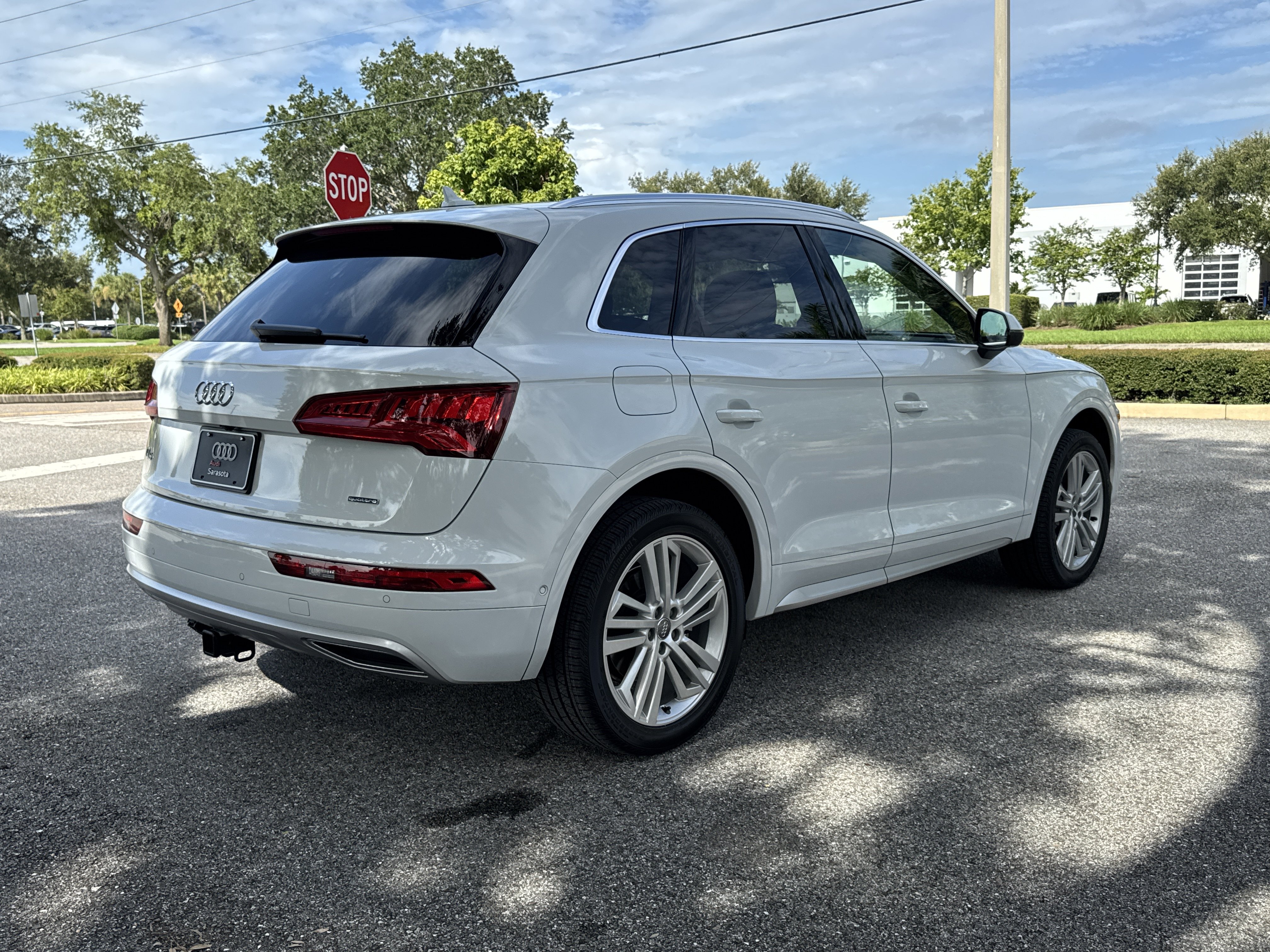 Used 2020 Audi Q5 Prestige w/ Prestige Package AWD/4WD image 4