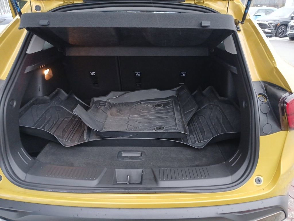 Used 2024 Chevrolet Trax ACTIV w/ Sunroof Package image 29