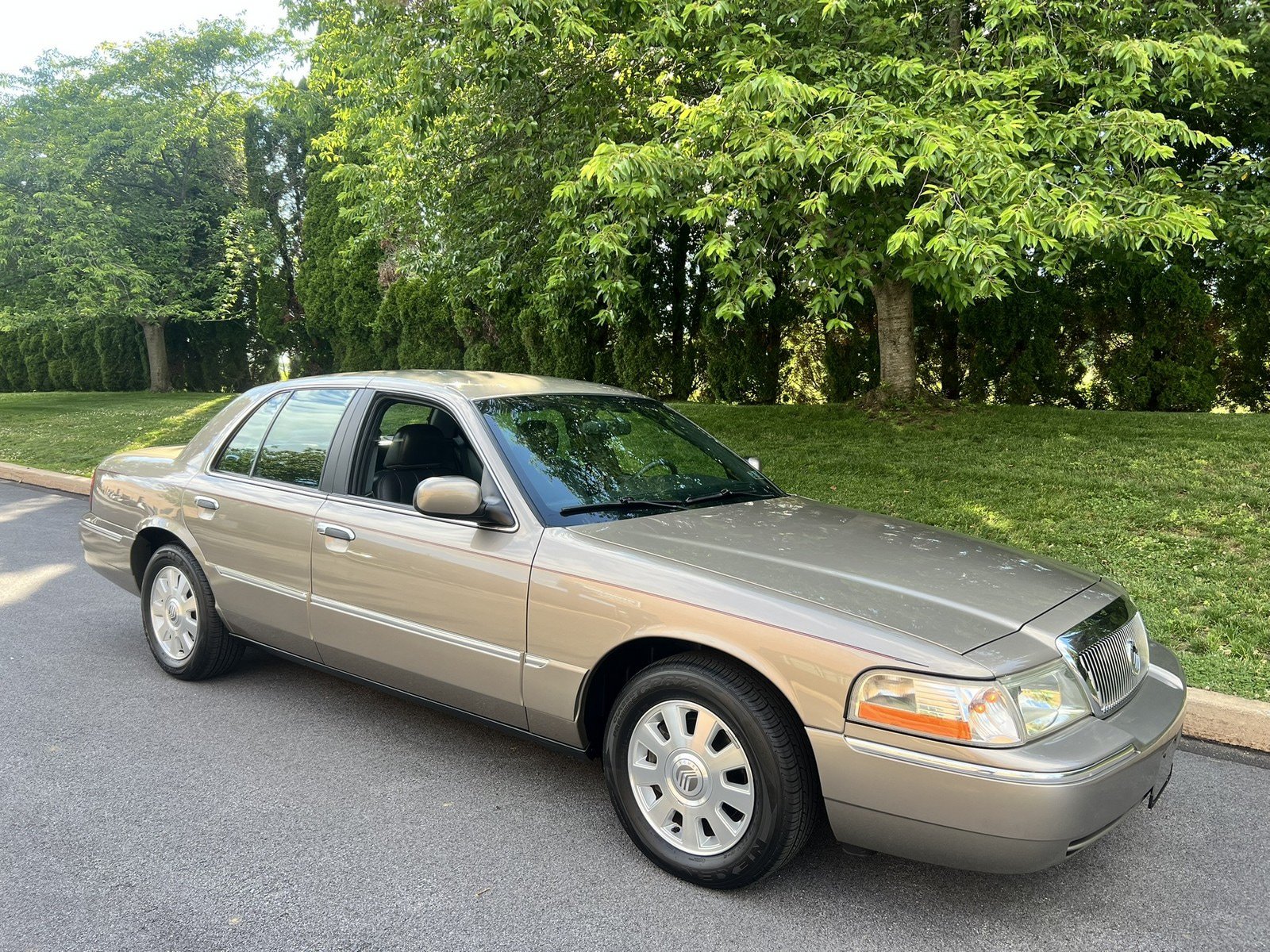 Used 2003 Mercury Grand Marquis LS RWD image 36