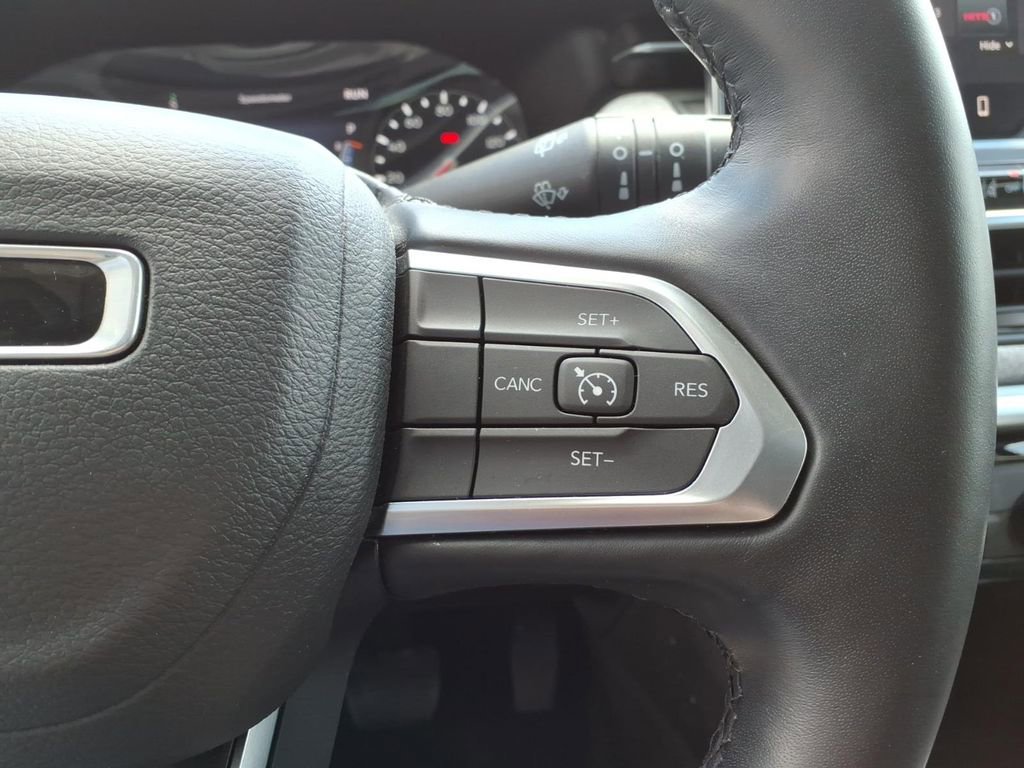 Used 2022 Jeep Compass Latitude w/ Sun and Sound Group image 19