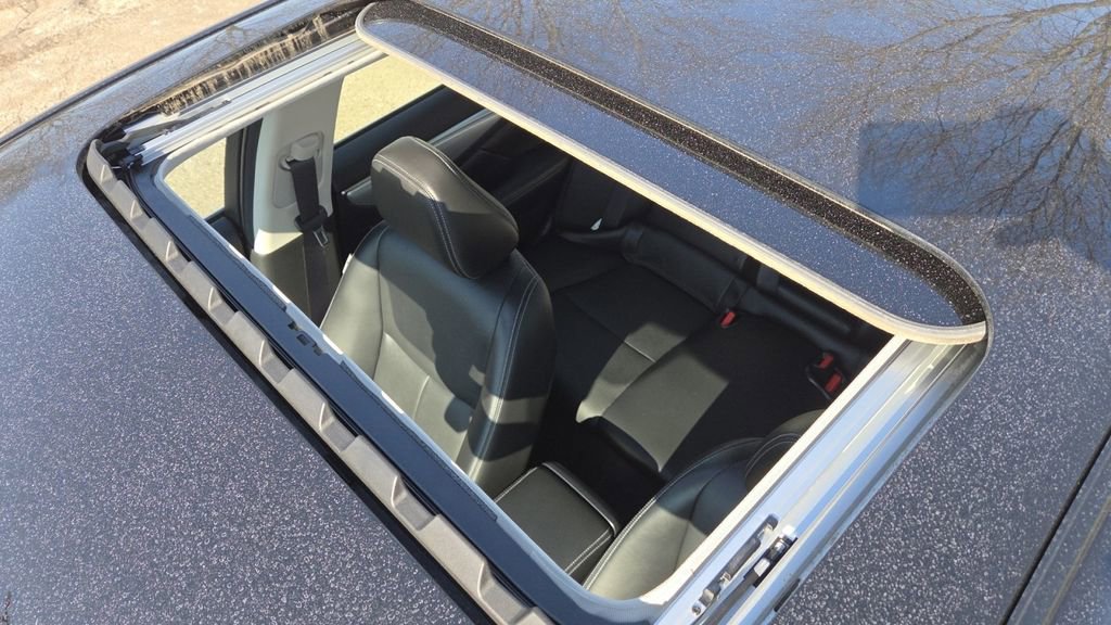 Used 2023 INFINITI Q50 Luxe image 3