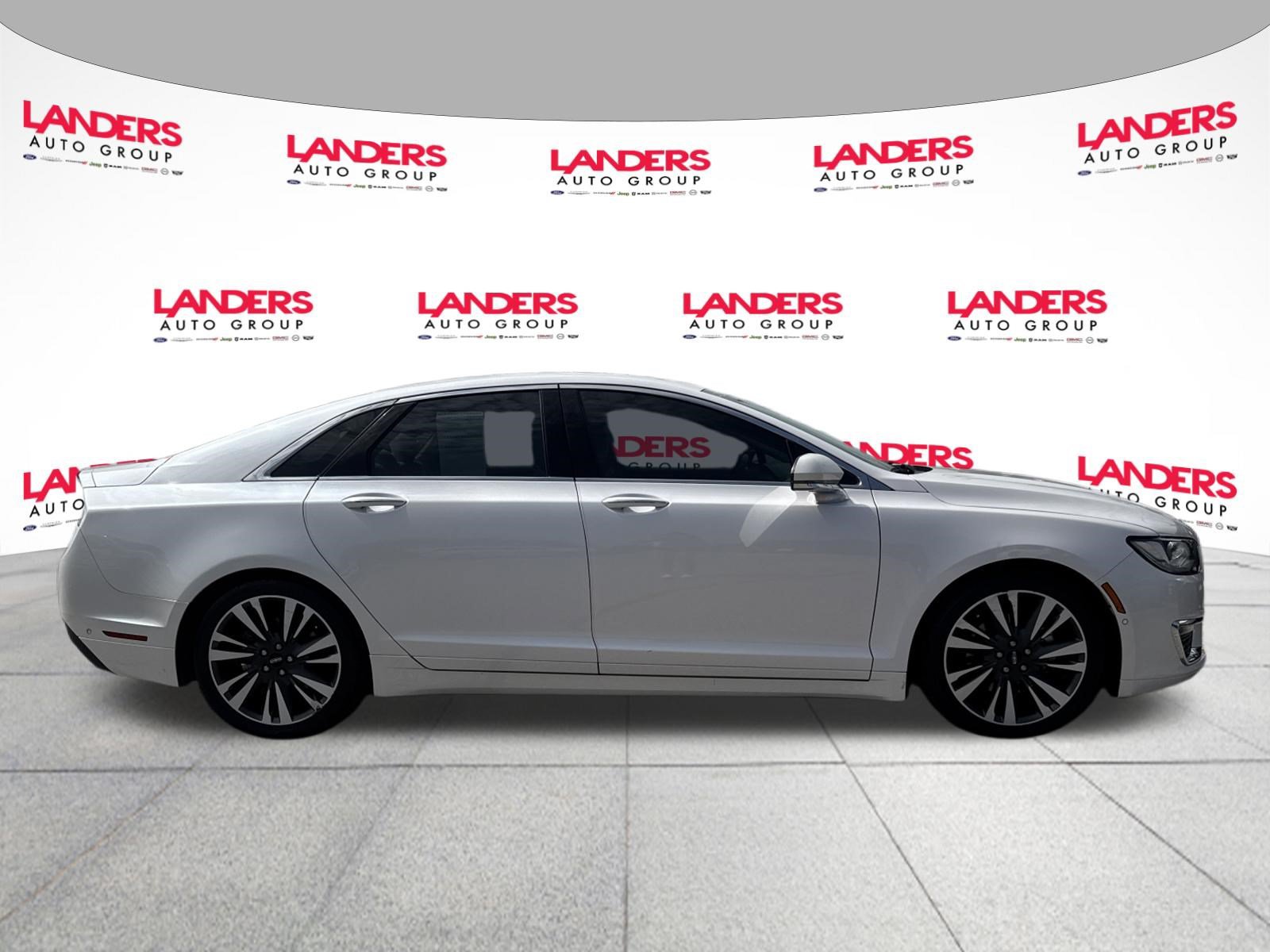 Used 2019 Lincoln MKZ Reserve FWD image 2