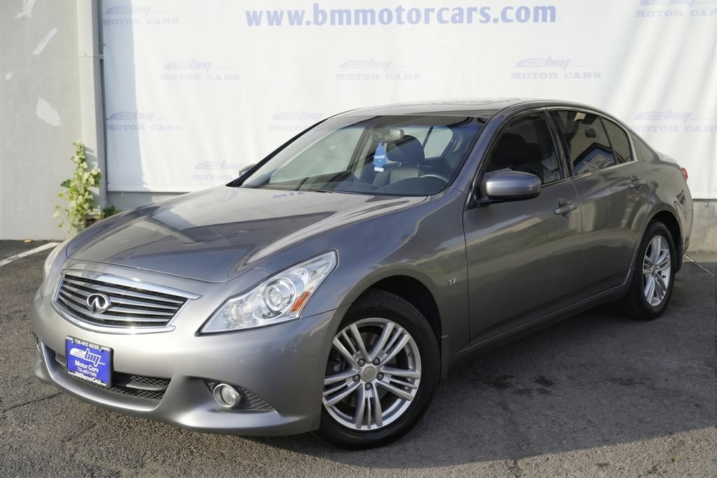 Used 2015 INFINITI Q40 AWD w/ Navigation Package image 2