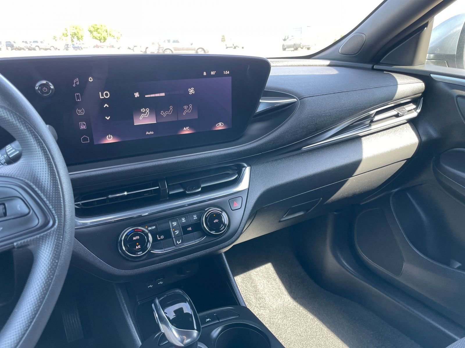 Used 2025 Buick Envista Preferred image 17