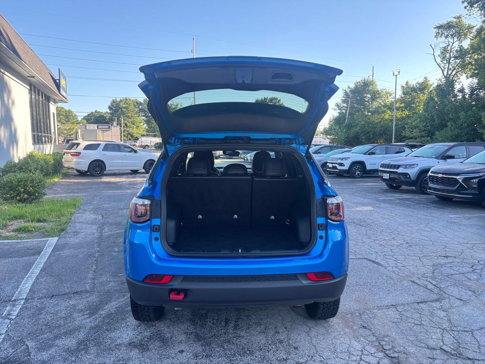 Used 2025 Jeep Compass Trailhawk AWD/4WD image 30