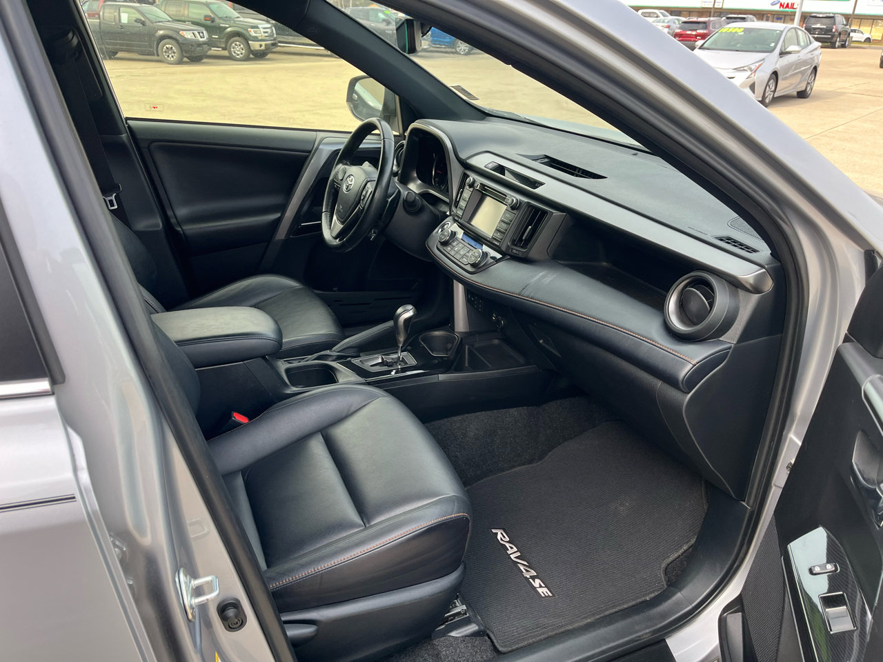 Used 2018 Toyota RAV4 SE w/ Power Extra Value Package image 9