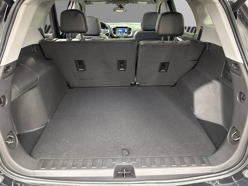 Used 2022 GMC Terrain SLT image 11