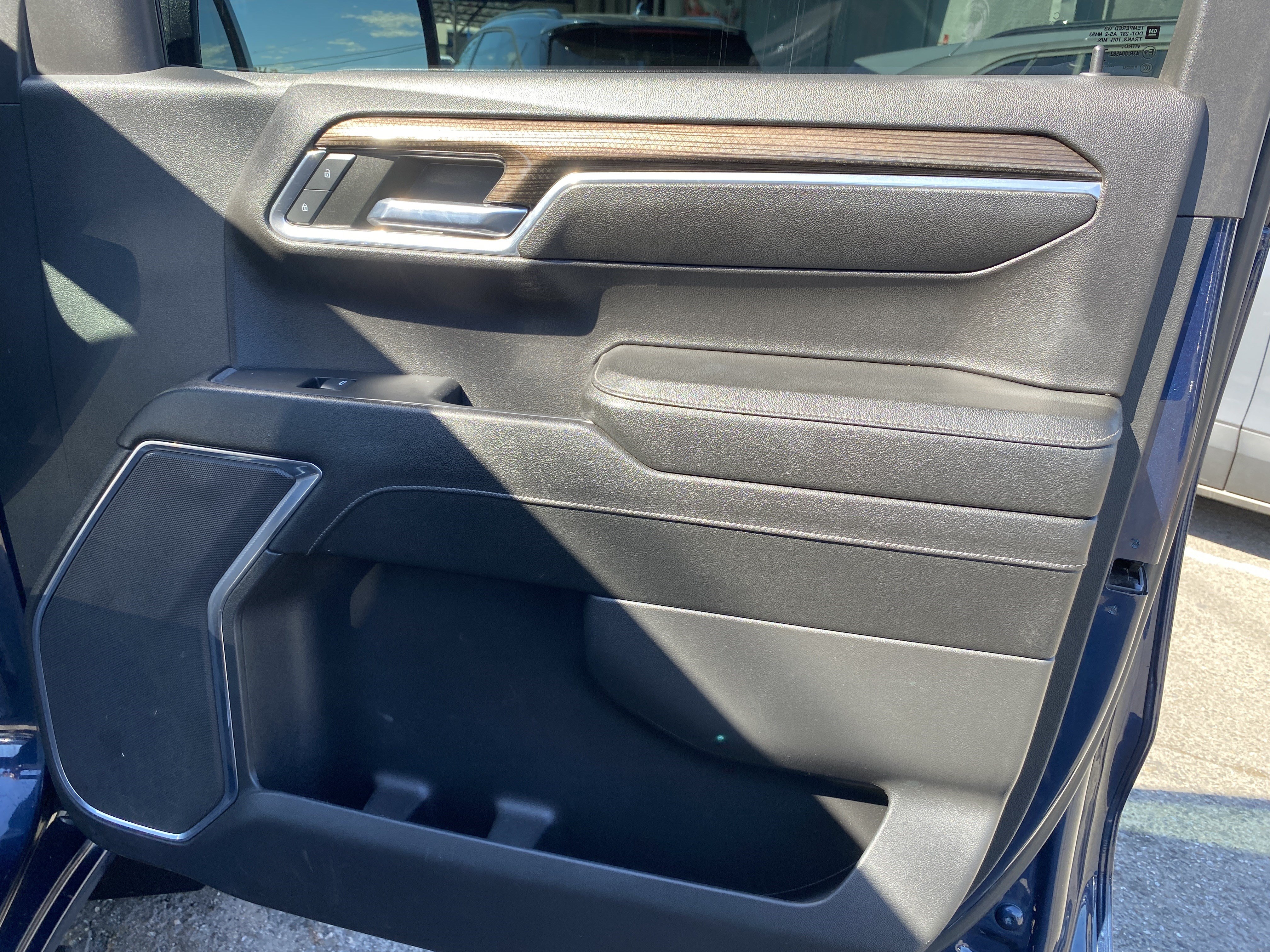 Used 2023 Chevrolet Silverado 1500 LT AWD/4WD image 23