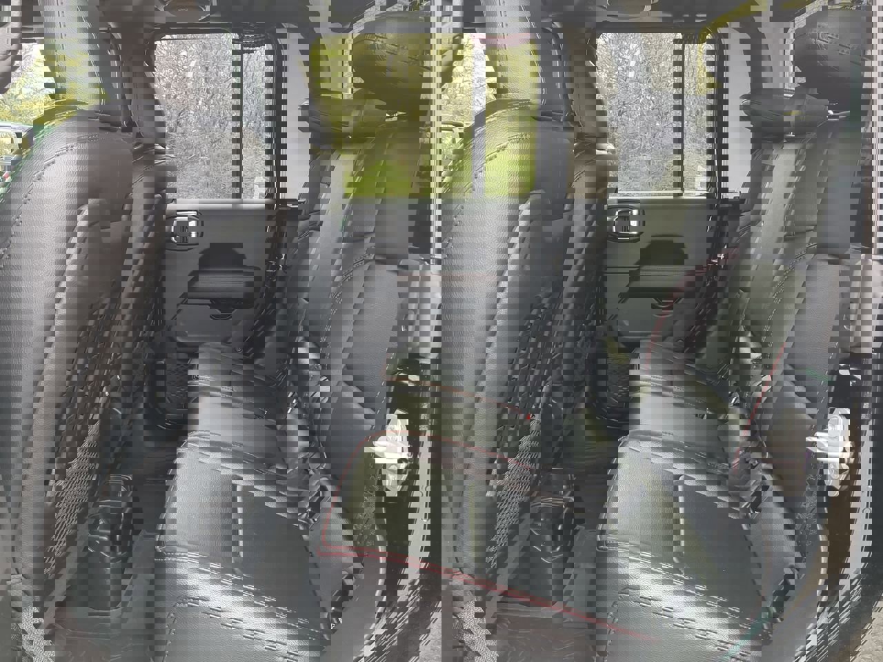 Used 2023 Jeep Gladiator Rubicon w/ Cold Weather Group image 12