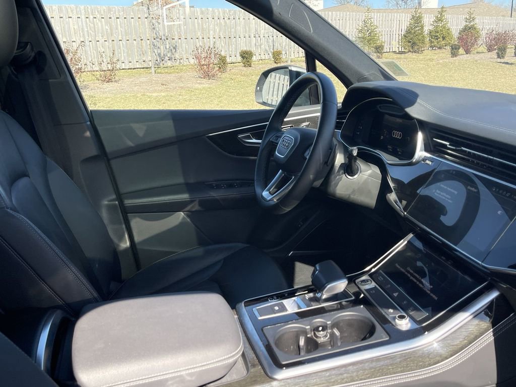 Used 2025 Audi Q7 3.0T Premium Plus image 41