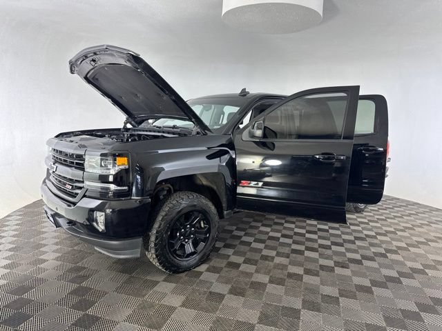 Used 2018 Chevrolet Silverado 1500 LTZ Z71 w/ Midnight Edition AWD/4WD image 12