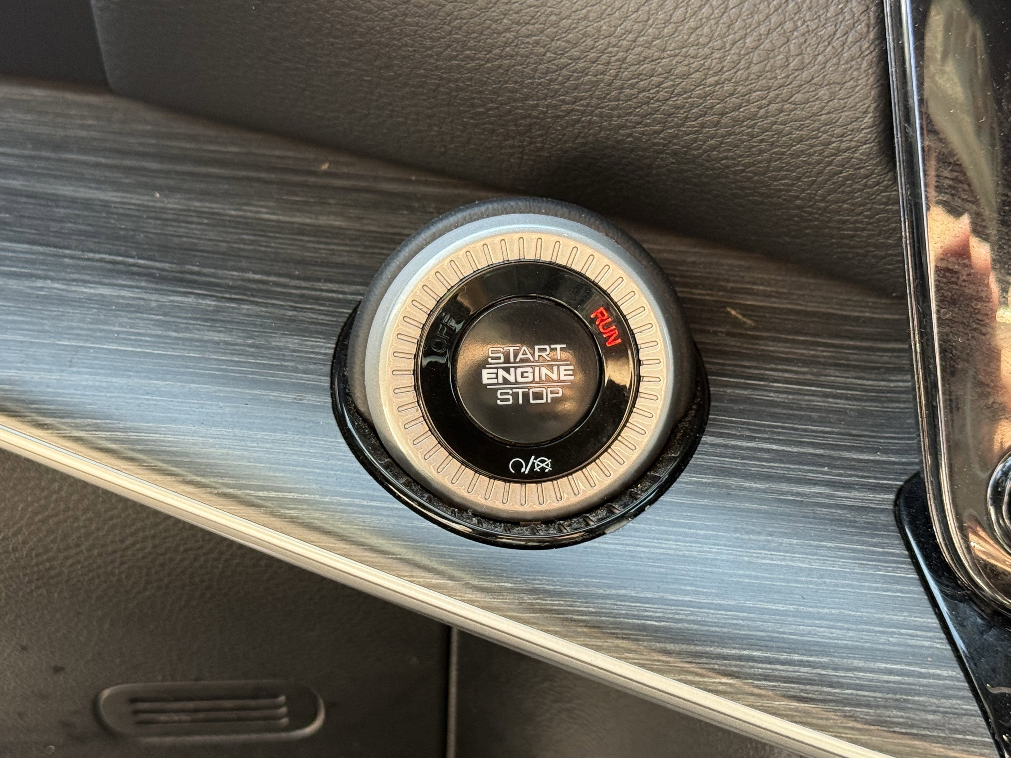 Used 2024 Jeep Wagoneer Series II RWD image 24