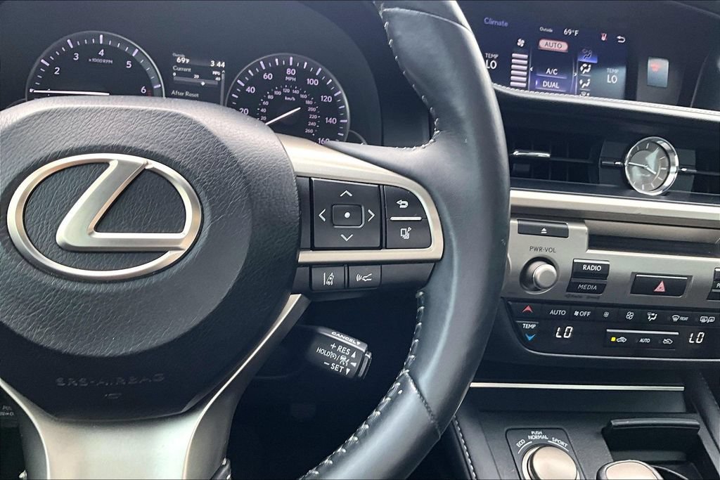 Used 2018 Lexus ES 350 w/ Accessory Package 2 FWD image 12
